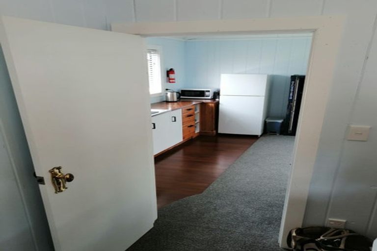 Photo of property in 27 Lowther Place, Taradale, Napier, 4112