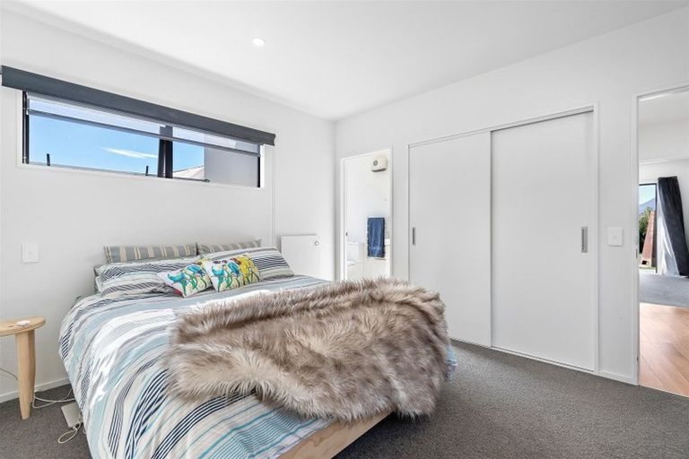 Photo of property in 18 Centre Crescent, Wanaka, 9305