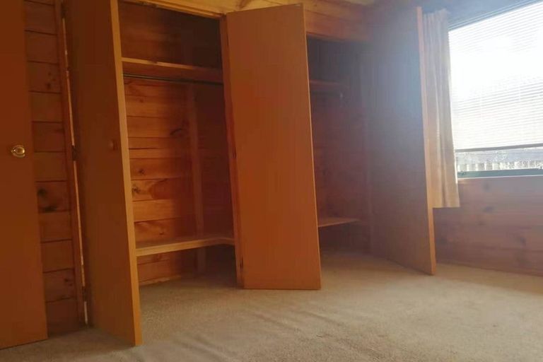 Photo of property in 23 Millstream Drive, Henderson, Auckland, 0610