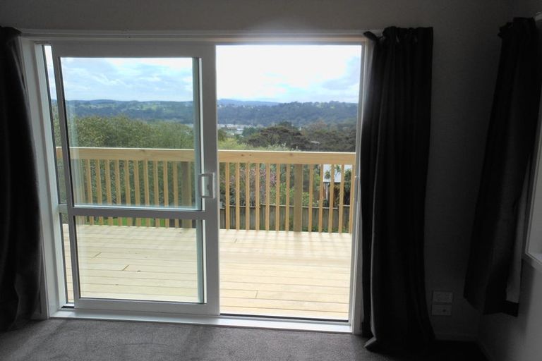Photo of property in 12 Leveloff Road, Paremoremo, Auckland, 0632