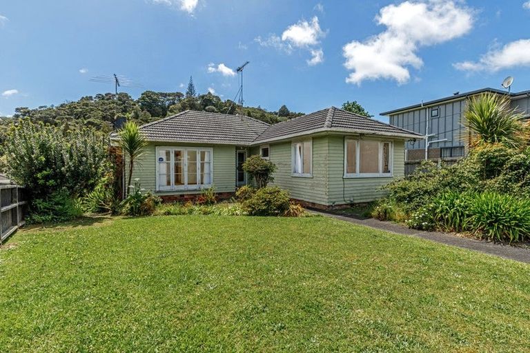 Photo of property in 15 Lauderdale Road, Birkdale, Auckland, 0626