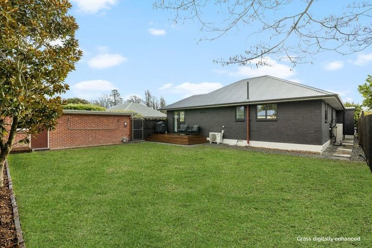 Photo of property in 1 Nutfield Lane, Cashmere, Christchurch, 8022