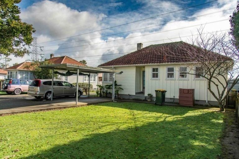 Photo of property in 22 Waipapa Crescent, Otara, Auckland, 2023