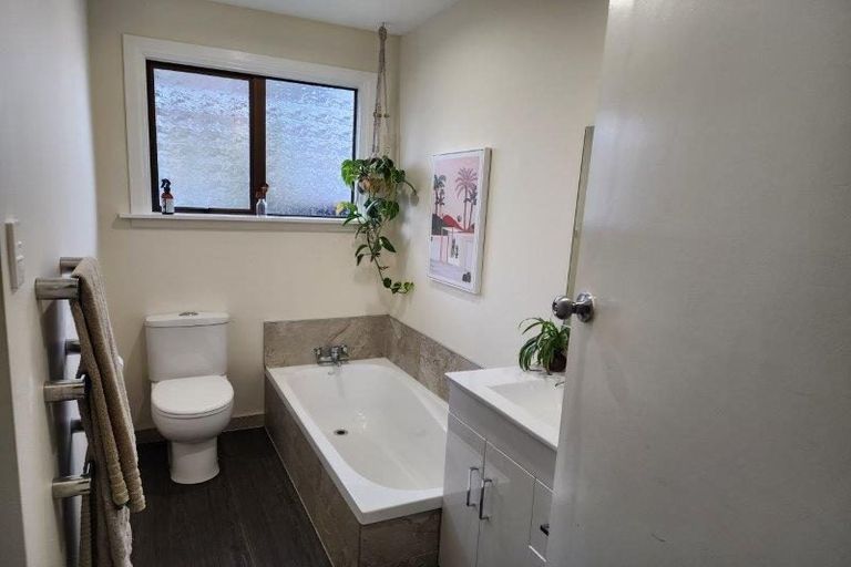 Photo of property in 17 Mcsaveneys Road, Marshland, Christchurch, 8051