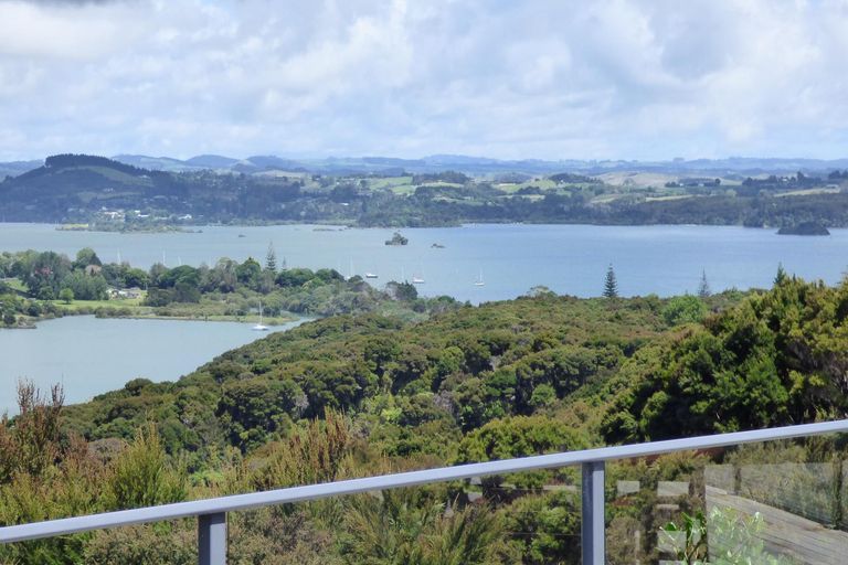 Photo of property in 329 Wharau Road, Kerikeri, 0293