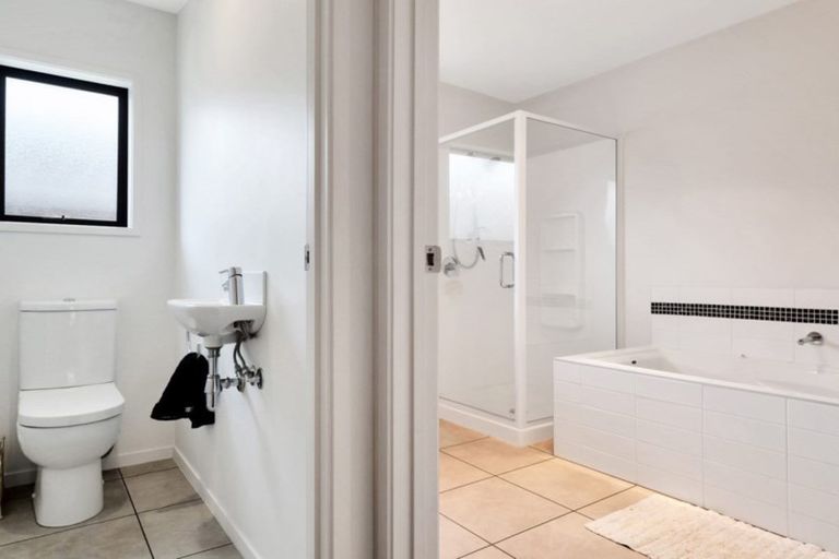 Photo of property in 16 Conniston Way, Pyes Pa, Tauranga, 3112