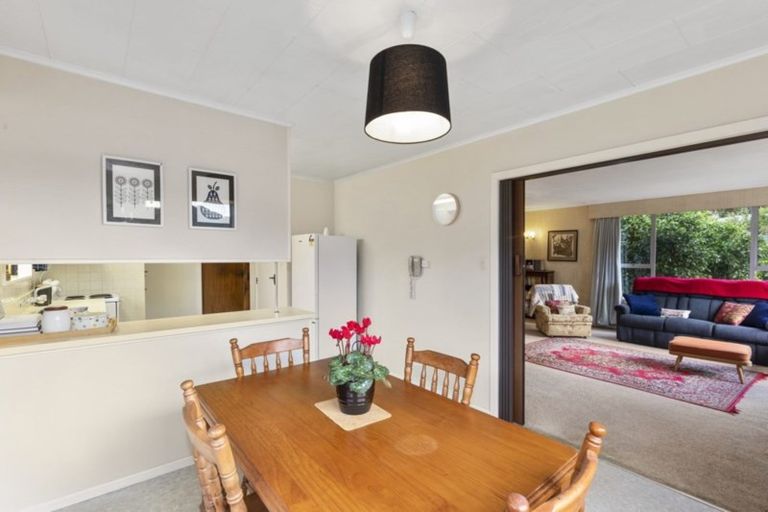 Photo of property in 5 George Street, Stokes Valley, Lower Hutt, 5019