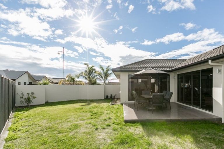Photo of property in 8 Pania Place, Poraiti, Napier, 4112