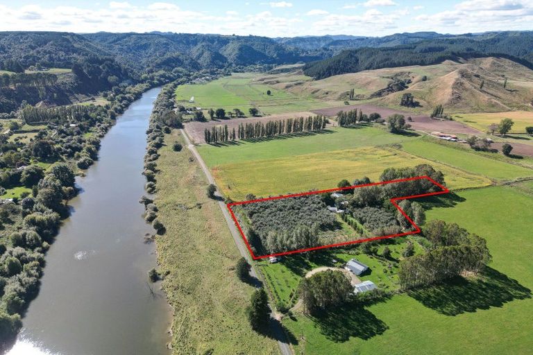 Photo of property in 408 Kaiwhaiki Road, Kaiwhaiki, Whanganui, 4575