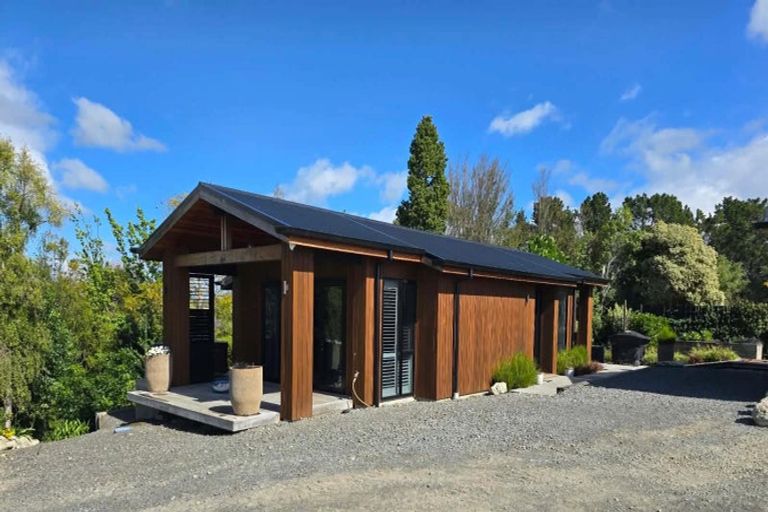 Photo of property in 64 Nilgiri Road, Poraiti, Napier, 4182