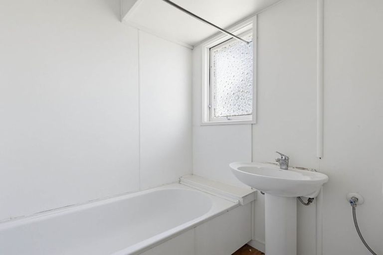 Photo of property in 45 Totara Street, Waiuku, 2123