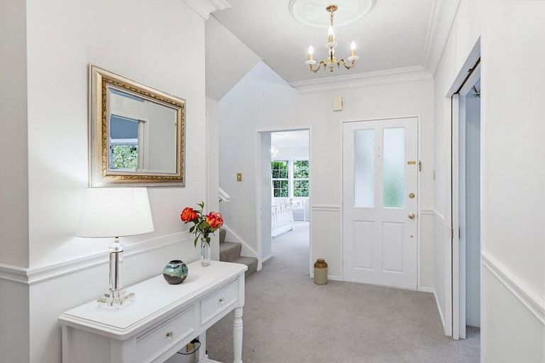 Photo of property in 5 Patterson Grove, Waikanae, 5036