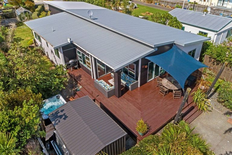 Photo of property in 122 Fortescue Street, Mahia, Nuhaka, 4198