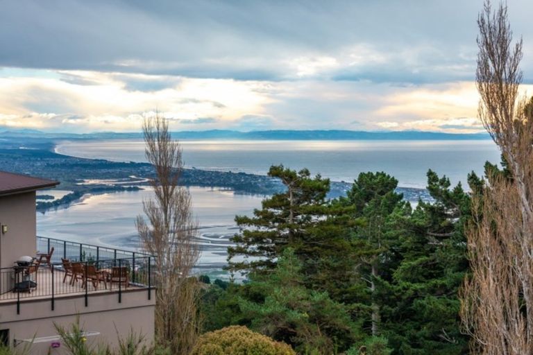 Photo of property in 14 Stoneyridge Close, Mount Pleasant, Christchurch, 8081