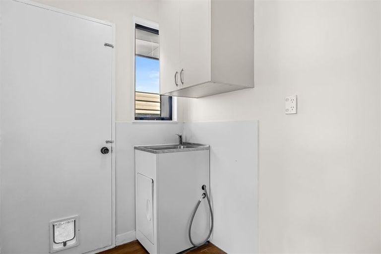 Photo of property in 2/33 Tower Street, Hornby, Christchurch, 8042