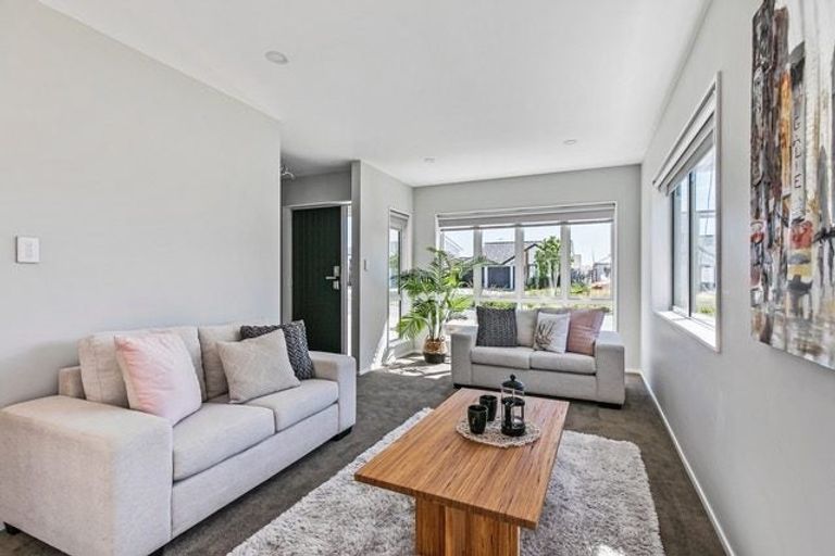 Photo of property in 31 Matata Drive, Takanini, 2112