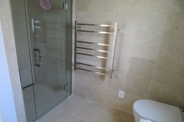 Photo of property in 16a Clifton Road, Hauraki, Auckland, 0622