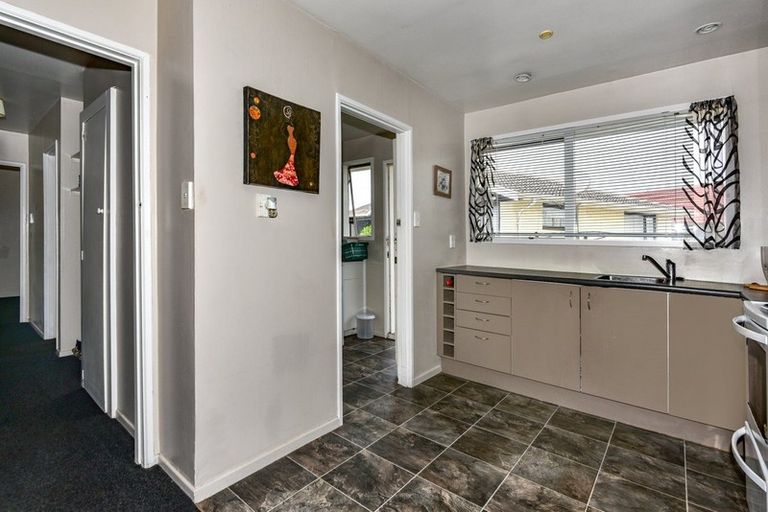 Photo of property in 2/27 Kawau Crescent, Bromley, Christchurch, 8062