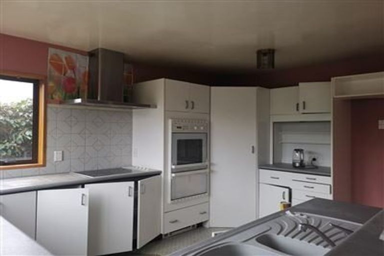 Photo of property in 29 Athol Terrace, Upper Riccarton, Christchurch, 8041