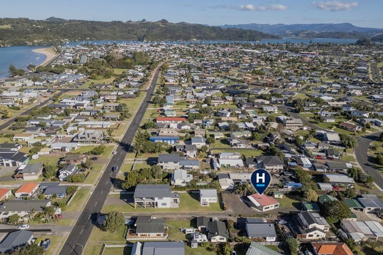 Photo of property in 196 Cook Drive, Whitianga, 3510