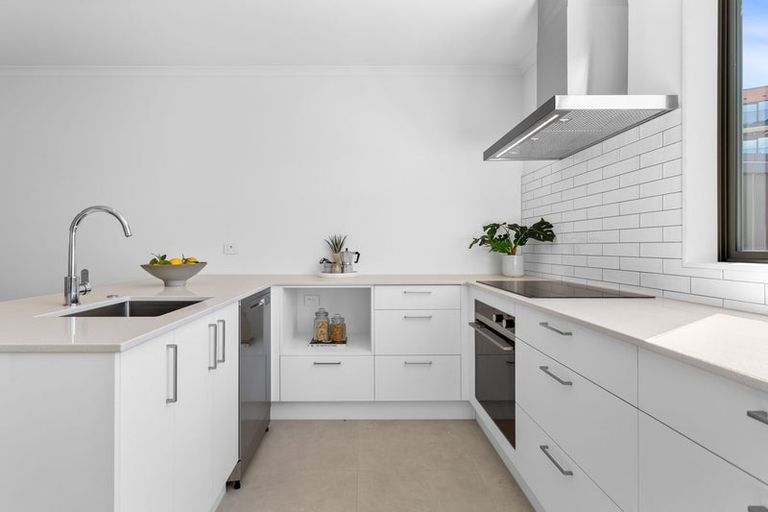 Photo of property in 16 Hema Road, Hobsonville, Auckland, 0616