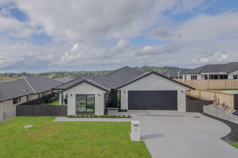 Photo of property in 5 Turpin Road, Riverhead, 0820