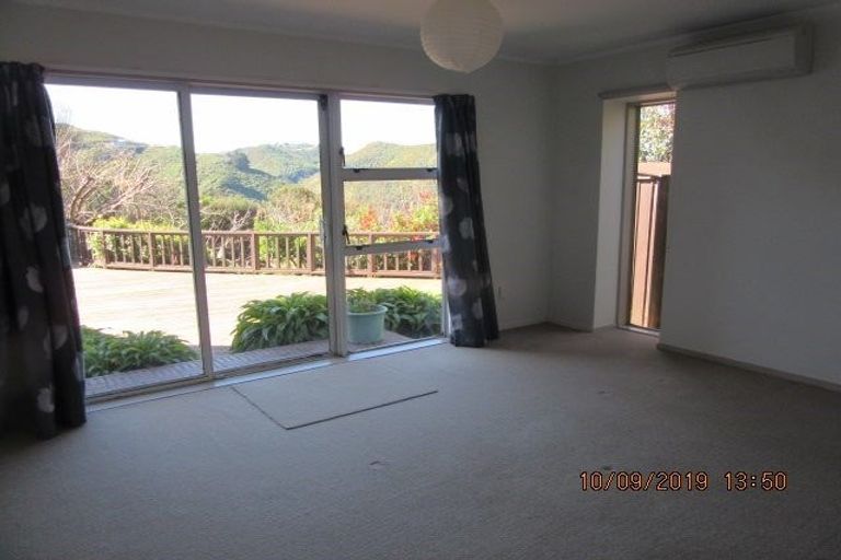 Photo of property in 1/8 Narbada Crescent, Khandallah, Wellington, 6035