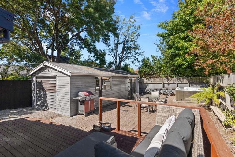 Photo of property in 130 Somerfield Street, Somerfield, Christchurch, 8024