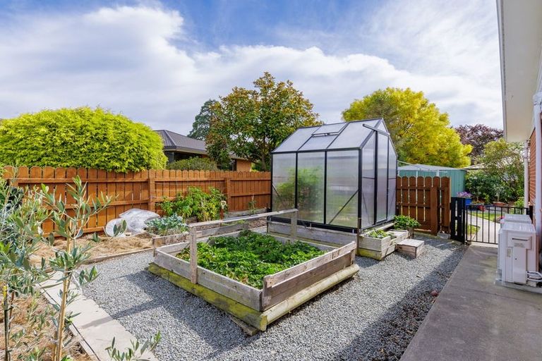 Photo of property in 11 Oxford Street, Waimate, 7924