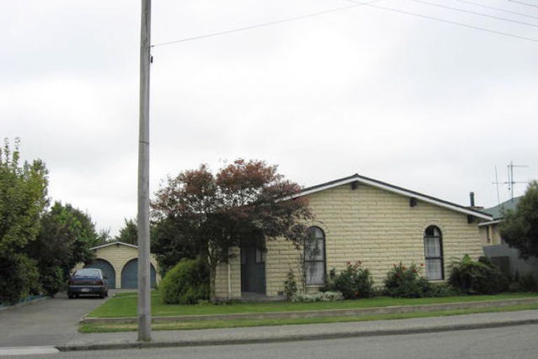 Photo of property in 166 Mcmurdo Street, Tinwald, Ashburton, 7700