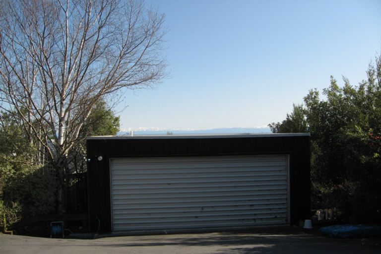 Photo of property in 4 Dannys Lane, Cashmere, Christchurch, 8022