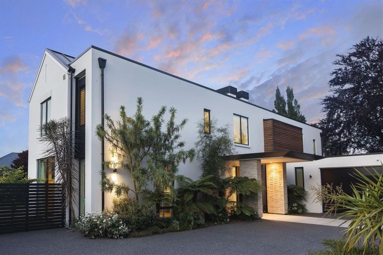 Photo of property in 93 Mays Road, St Albans, Christchurch, 8052