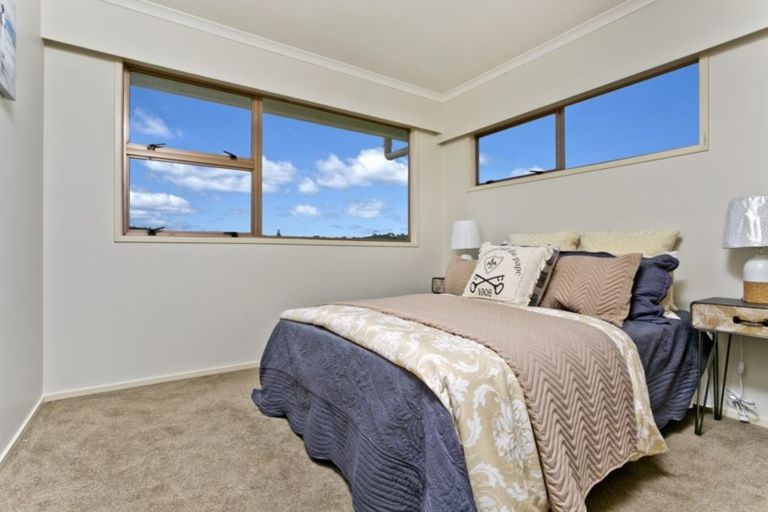 Photo of property in 6 Asbury Crescent, Campbells Bay, Auckland, 0630