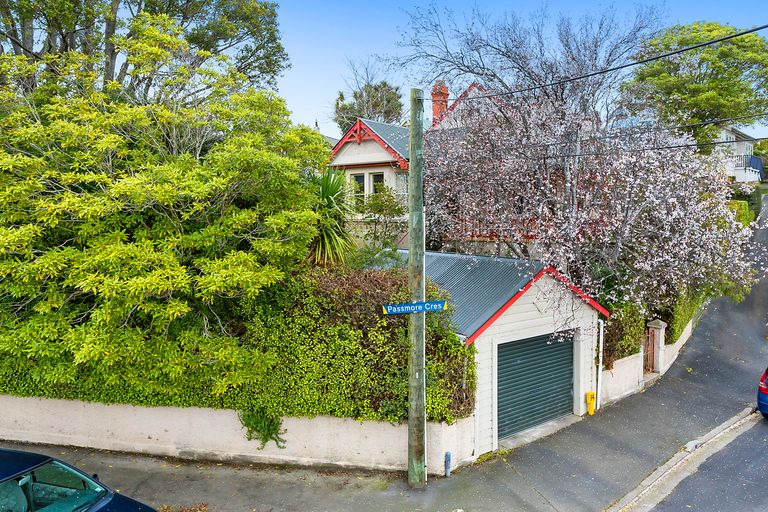 Photo of property in 35 Passmore Crescent, Maori Hill, Dunedin, 9010