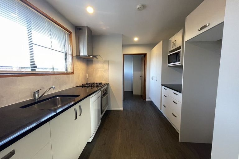 Photo of property in 32 Karnak Crescent, Russley, Christchurch, 8042