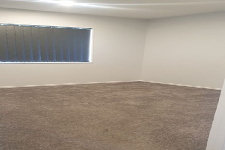 Photo of property in 1/25 Kennington Drive, Clendon Park, Auckland, 2103