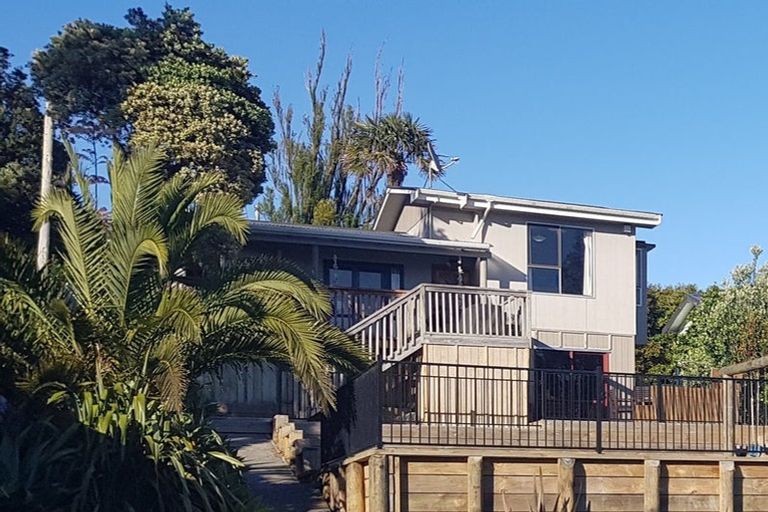 Photo of property in 63 Stillwater Crescent, Stillwater, Silverdale, 0993