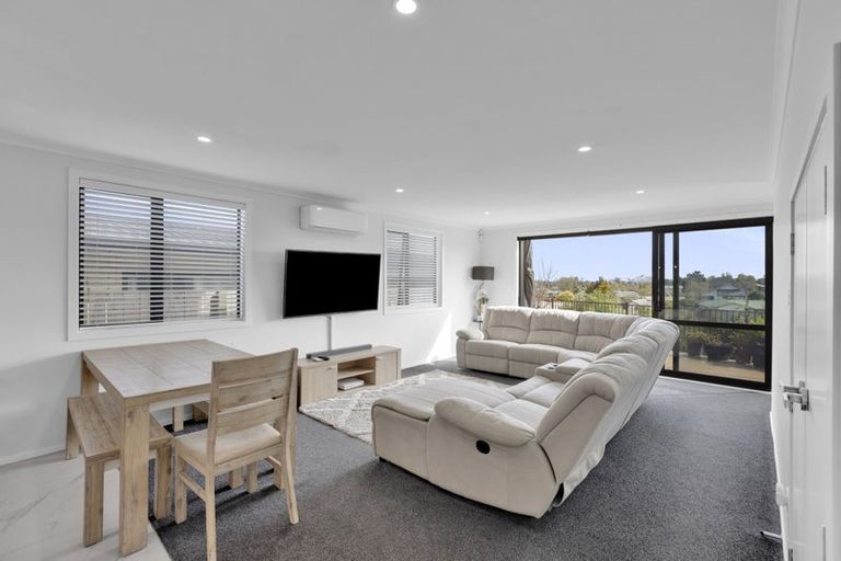 Photo of property in 20 Te Tiireke Drive, Glenview, Hamilton, 3206