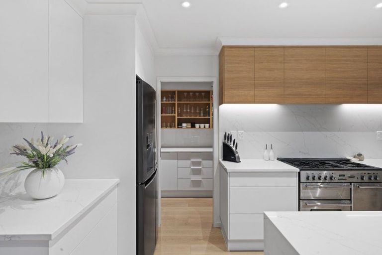 Photo of property in 9 Ellivani Rise, Pukekohe, 2120