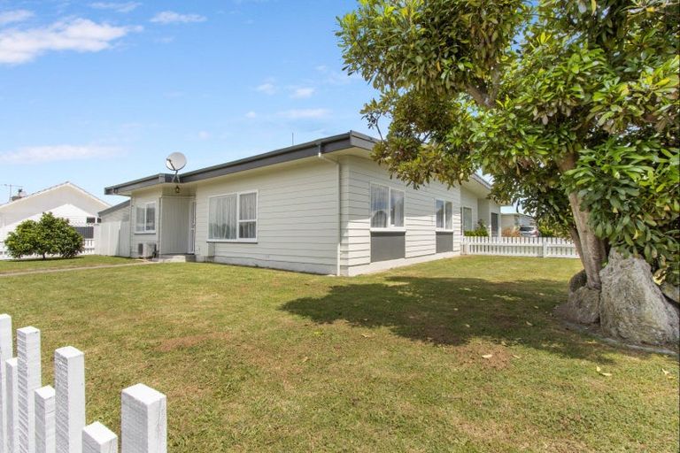 Photo of property in 39 Arthur Hobson Avenue, Pirimai, Napier, 4112
