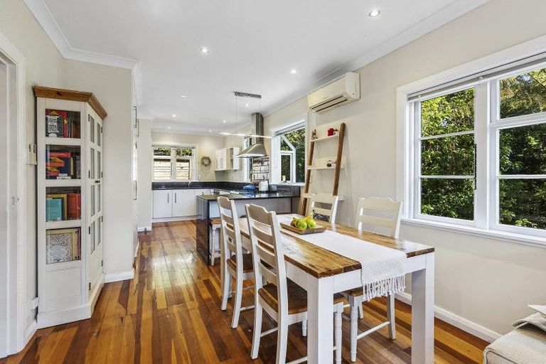 Photo of property in 36 Homewood Avenue, Karori, Wellington, 6012