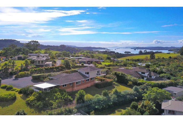 Photo of property in 10 Newton Watts Drive, Kerikeri, 0294