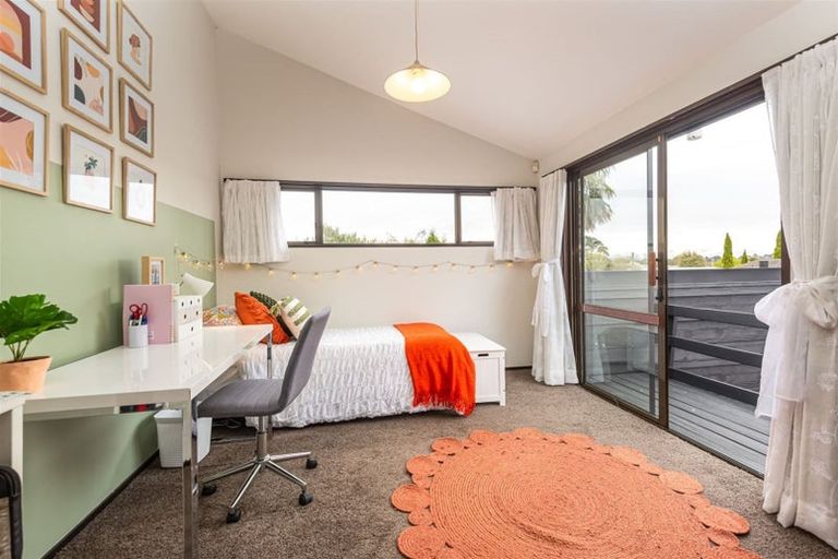 Photo of property in 45b Glenharrow Avenue, Avonhead, Christchurch, 8042
