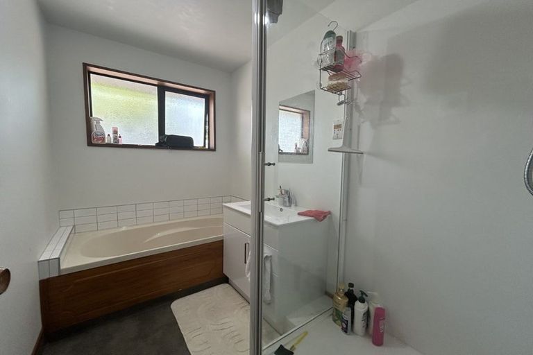 Photo of property in 2/48 Division Street, Riccarton, Christchurch, 8041