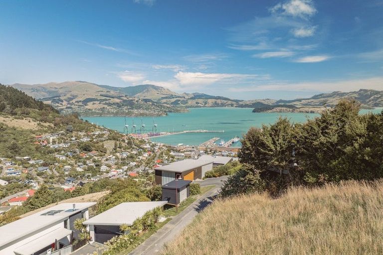 Photo of property in 11 Hyllton Heights, Lyttelton, 8082