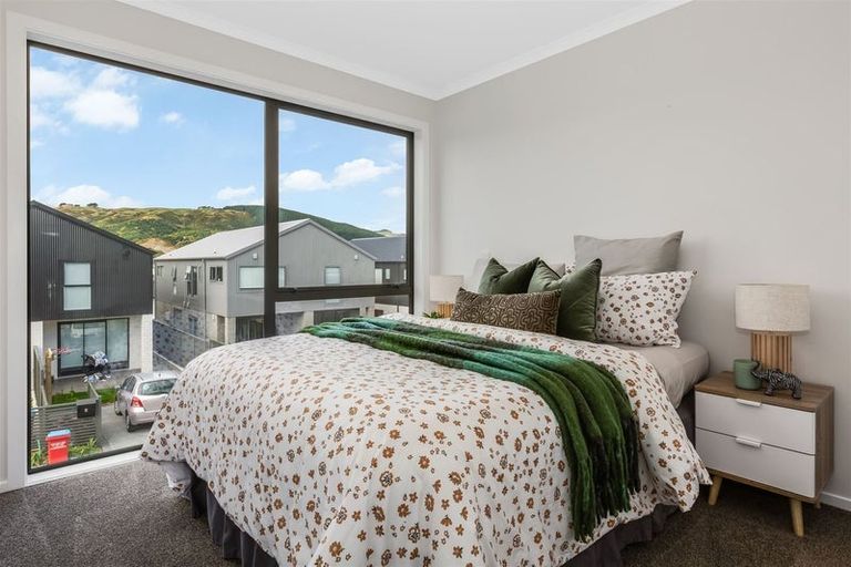 Photo of property in 6 Tokitoki Way, Kenepuru, Porirua, 5022