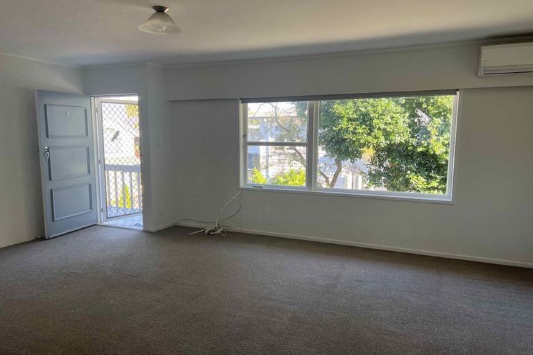 Photo of property in 2/10 Marsden Avenue, Mount Eden, Auckland, 1024