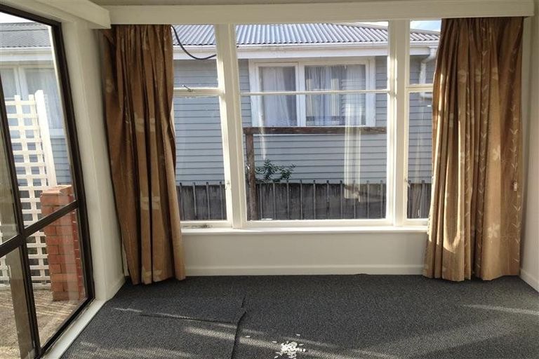Photo of property in 39 Archibald Road, Kelston, Auckland, 0602