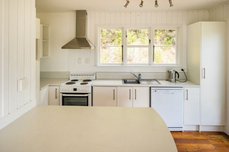 Photo of property in 57-59 Seaview Road, Paremata, Porirua, 5024