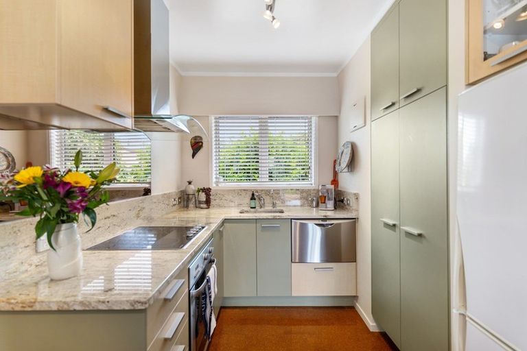 Photo of property in 9/14 Willerton Avenue, New Lynn, Auckland, 0600